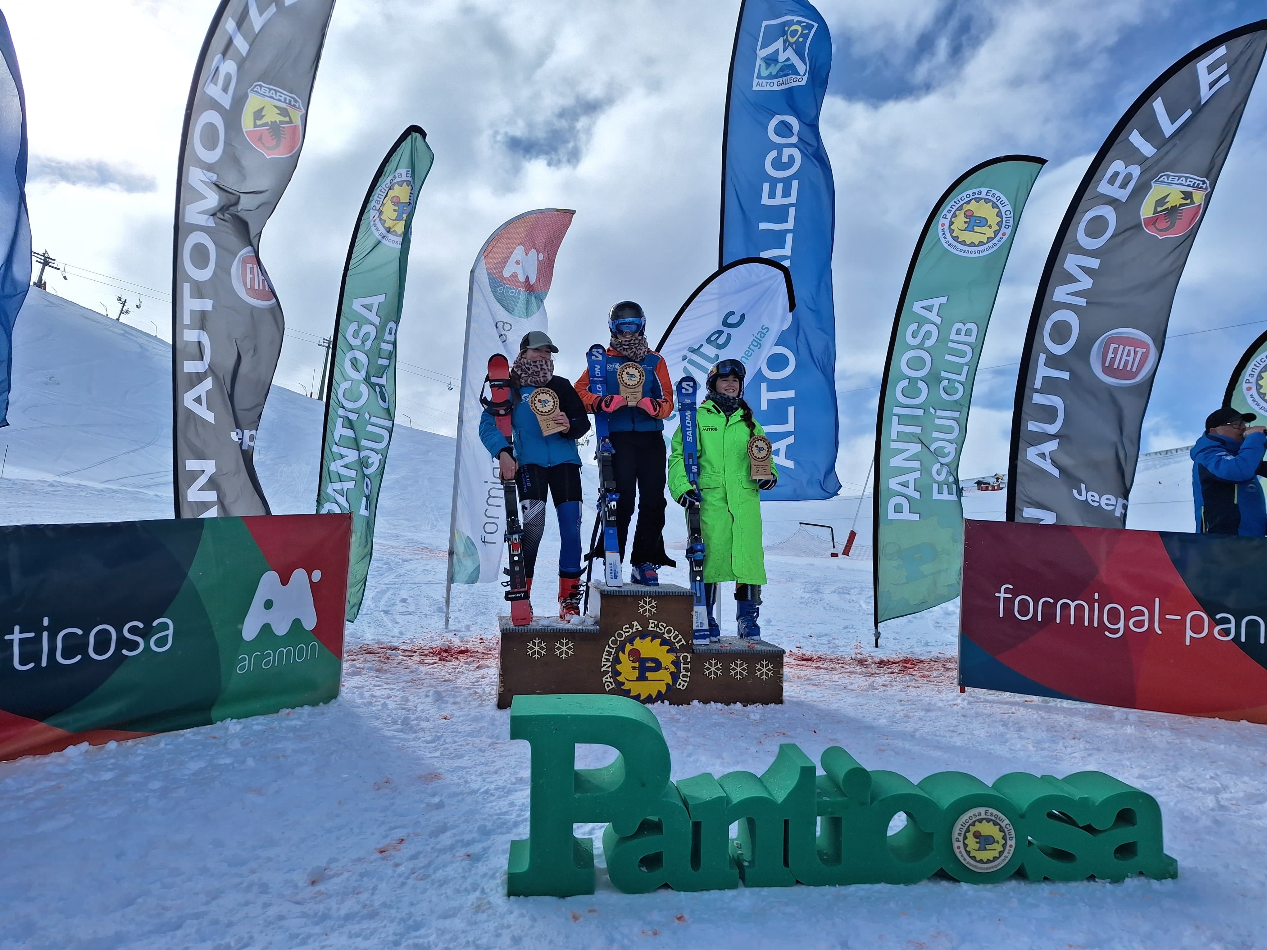 El Club Monachil compite en Panticosa tras una intensa concentración en Spot